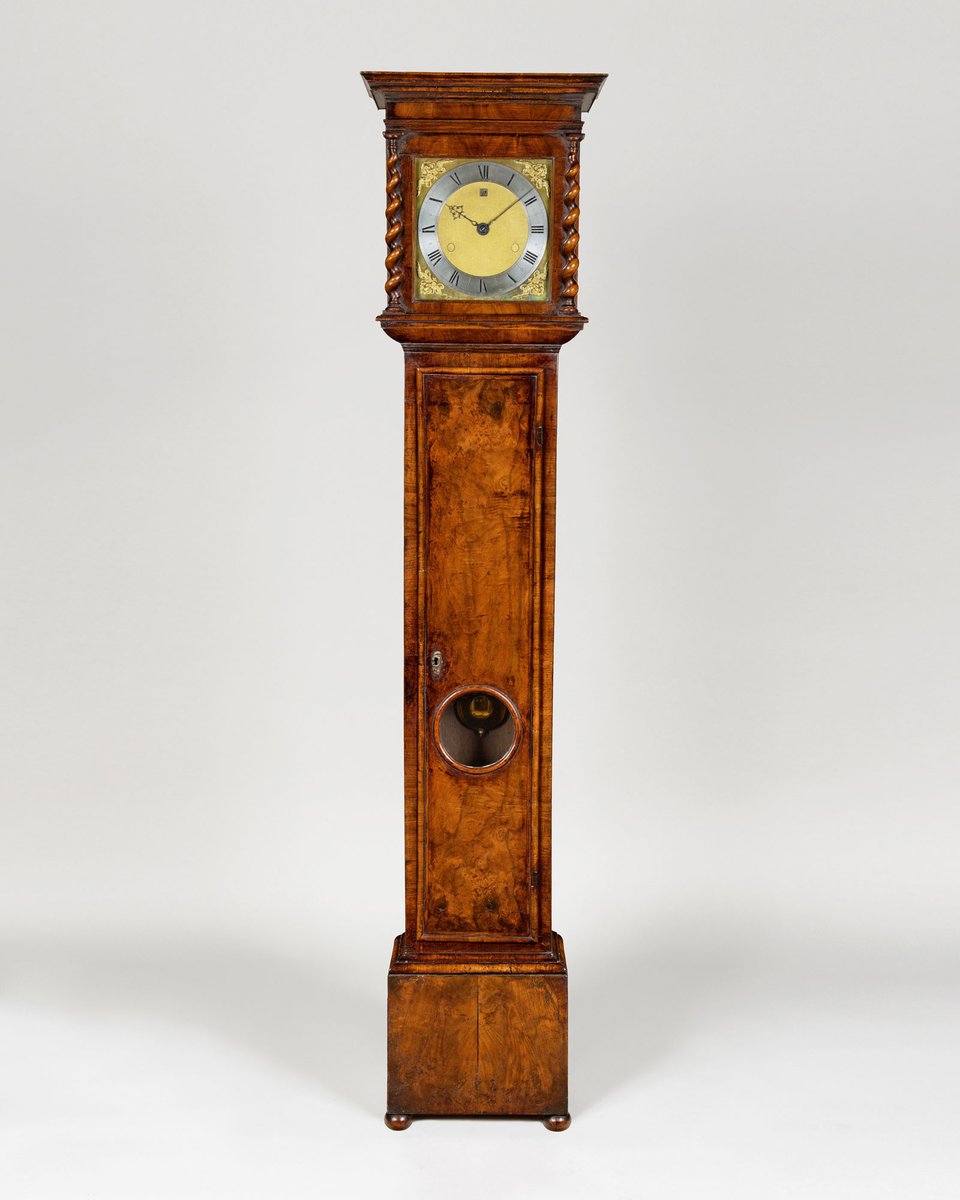 HowardWalwyn's tweet photo. THOMAS TOMPION LONDINI FECIT. London ~1680, 
A fine previously unrecorded Charles II period walnut veneered longcase clock by England’s greatest clockmaker.
https://t.co/FVKCl3GdD5
#antiqueclocks #antiques #longcaseclocks #grandfatherclock #clockdealers https://t.co/fQv4sUYlwJ