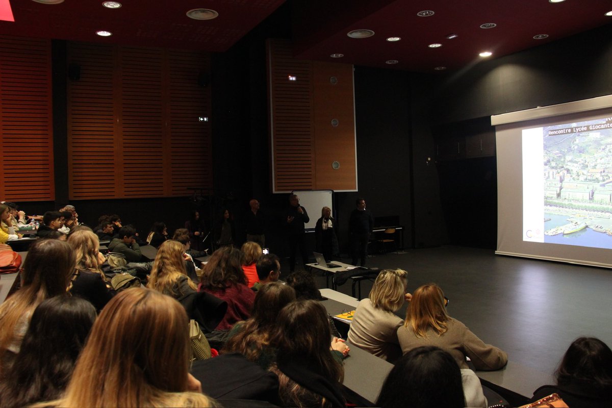 #Giuventù | Premier moment d’échange entre élus, services municipaux et lycéens dans le cadre de « Lab’Liceu », une participation active de nos jeunes dans le futur projet de rénovation du Fangu. 

Forza o giuventù 🤝