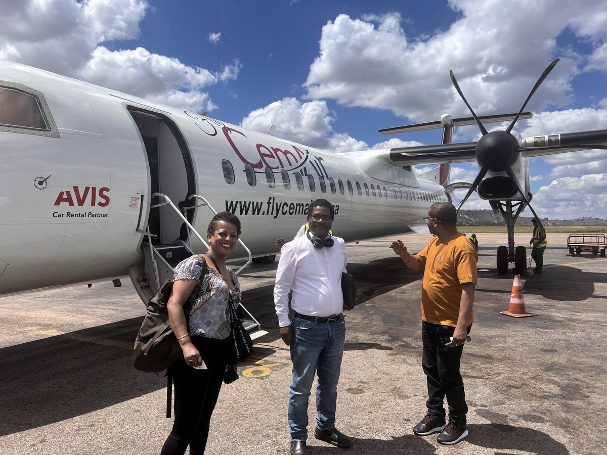 BurundinAddis's tweet photo. La délégation de l’@_AfricanUnion conduite par Amb. @willynyamitwe quitte #Antananarivo pour se rendre à #NosyBe, pour se rendre compte des dégâts causés par le cyclone tropical #gamane, qui a laissé derrière lui plus de 400,000 sinistrés. https://t.co/4aHyLotUL1