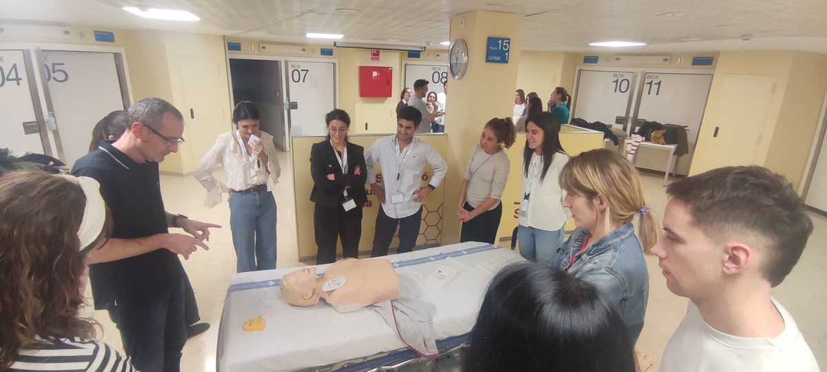 sefh_'s tweet photo. 🚨🏥“Esta formación es un reflejo de la colaboración profesional diaria entre los servicios de urgencias y farmacia desde la integración del farmacéutico en los mismos”

Más de 60 sanitarios se han formado en la XVI edición de #GIMUR, ‘Curso de Gestión Integral del Medicamento en los servicios de URgencias hospitalarios’ @red_faster, durante 3 días con una visión multidisciplinar con ponencias especialistas en cardiología, neurología, anestesia y enfermería https://t.co/ItNiiFNUCR