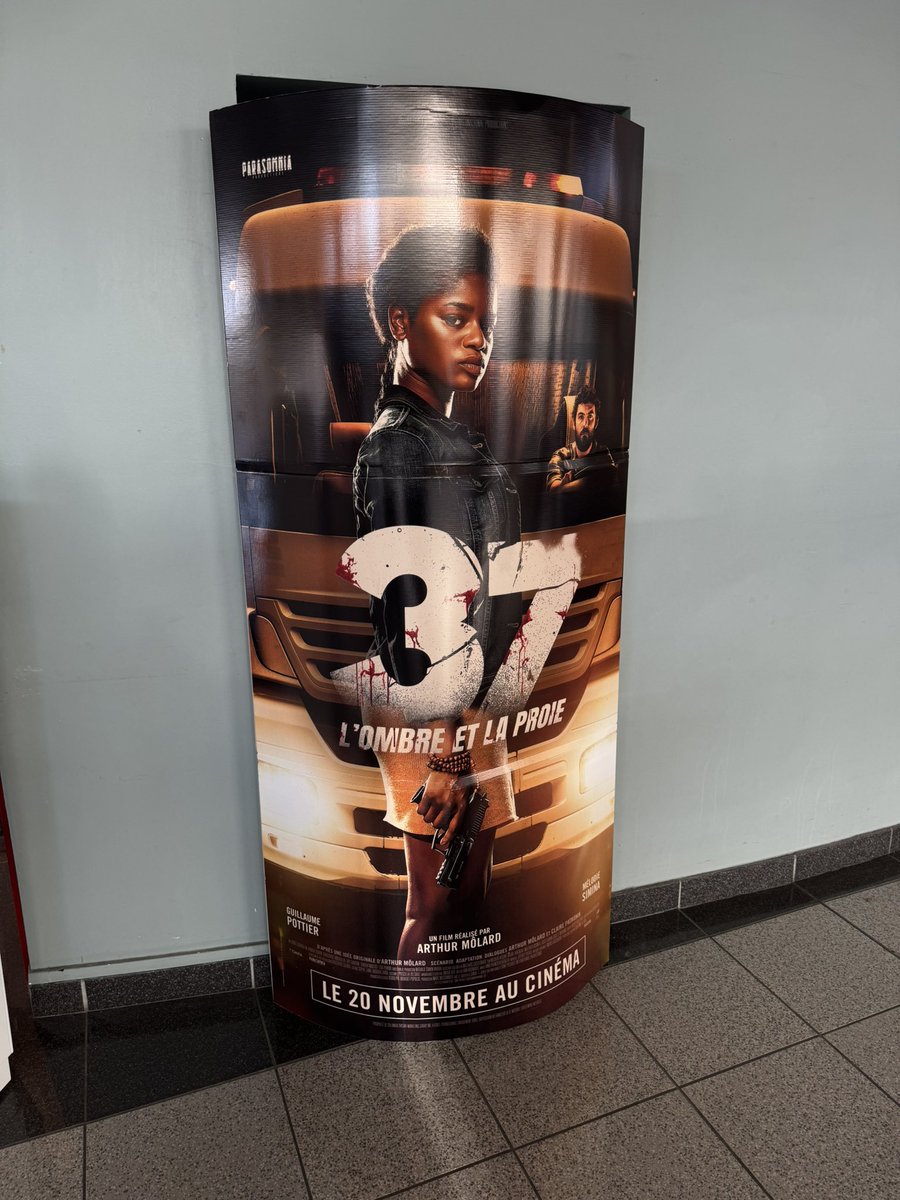 shotsfr's tweet image. Hier je suis allé voir « 37 » le premier film d’un jeune réalisateur très prometteur, Arthur Môlard. Un thriller qui m’a scotché à mon fauteuil ! À voir absolument 👍