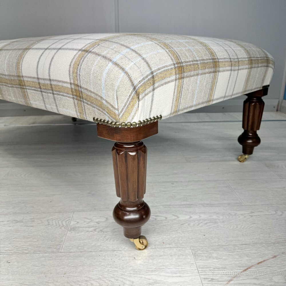antiques_atlas's tweet image. For sale on Antiques Atlas we have this Large footstool in tartan plaid check antiques-atlas.com/antique/large_… Great for your home this Christmas🎄
From Tom Scott Antiques @tomscottantique
#antiques #antiquefurniture #antiquestool