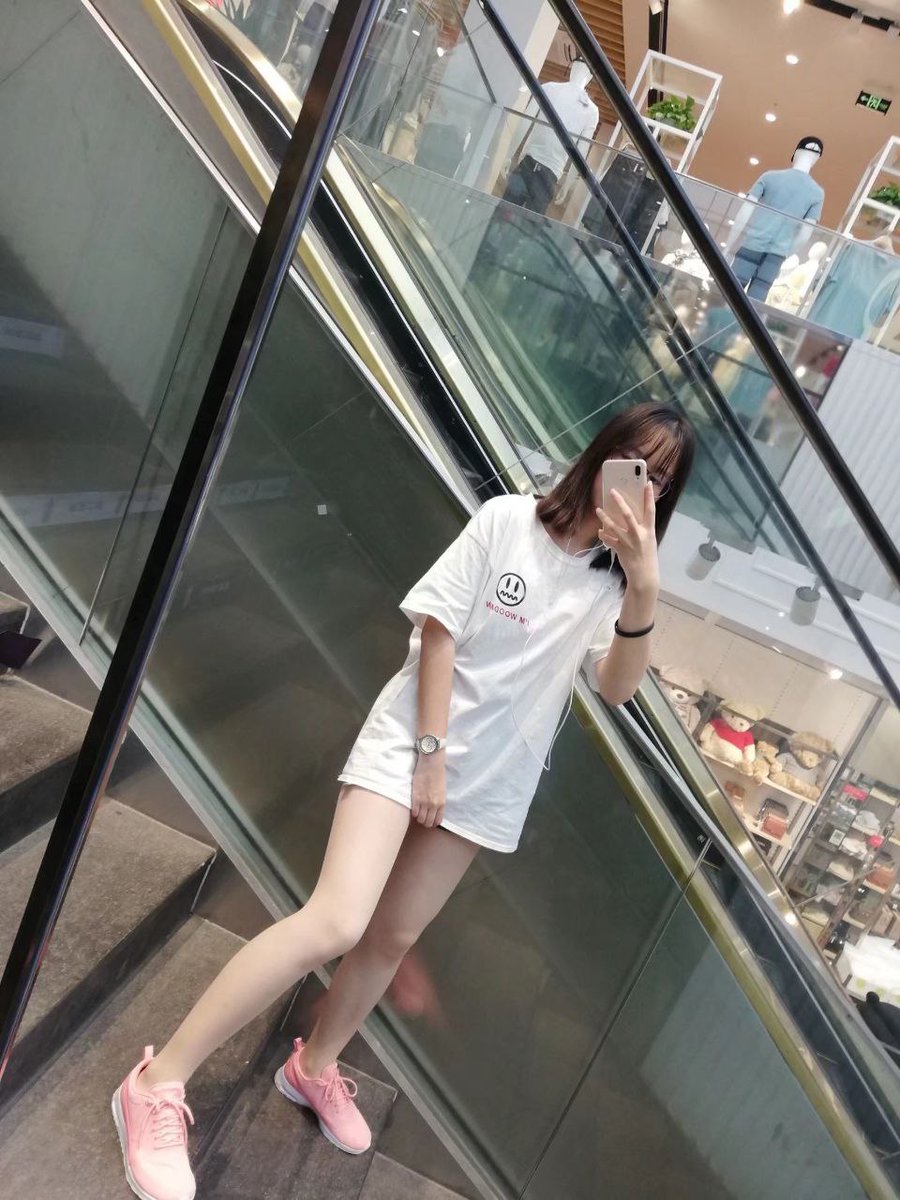 【网友投稿 No.1219】闺蜜眼镜小姐姐 #眼镜娘 #眼镜妹 #投稿 #反差 #投稿曝光 #女友 #女友分享 
#女友系列 #女同学 #女同事 https://t.co/URrQglK5pl