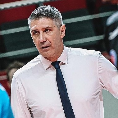 Temmzvolley's tweet photo. 🇹🇷Fenerbahçe Erkek Takımı, sezonun kalanı için 🇷🇸Slobodan Kovac ile anlaşma sağladı.

(@MiljanaRogac , Meridian Sport) https://t.co/Z2aUWVSiGm