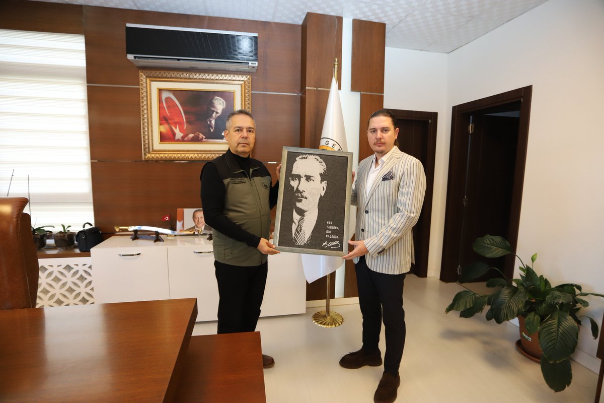 Denizli Organize Sanayi Bölge Müdürü Ahmet Taş ve Yönetim Kurulu Üyesi Cemal Sirkeci, Bölge Müdürümüz Ahmet Üçgül'ü makamında ziyaret etti. Ziyarette Organize Sanayi Bölgesi içindeki Ağaçlandırma Sahaları hakkında bilgi alış verişi yapıldı...