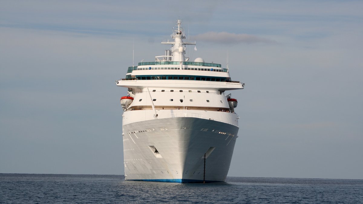 EU_Competition's tweet photo. Commission 🇪🇺 approves French 🇫🇷State aid to Corsica Linea and La Méridionale for maritime 🚢transport services 👇

🔗➡️https://t.co/GIErnt28Oq

#EUStateAid https://t.co/KZngzHMWji