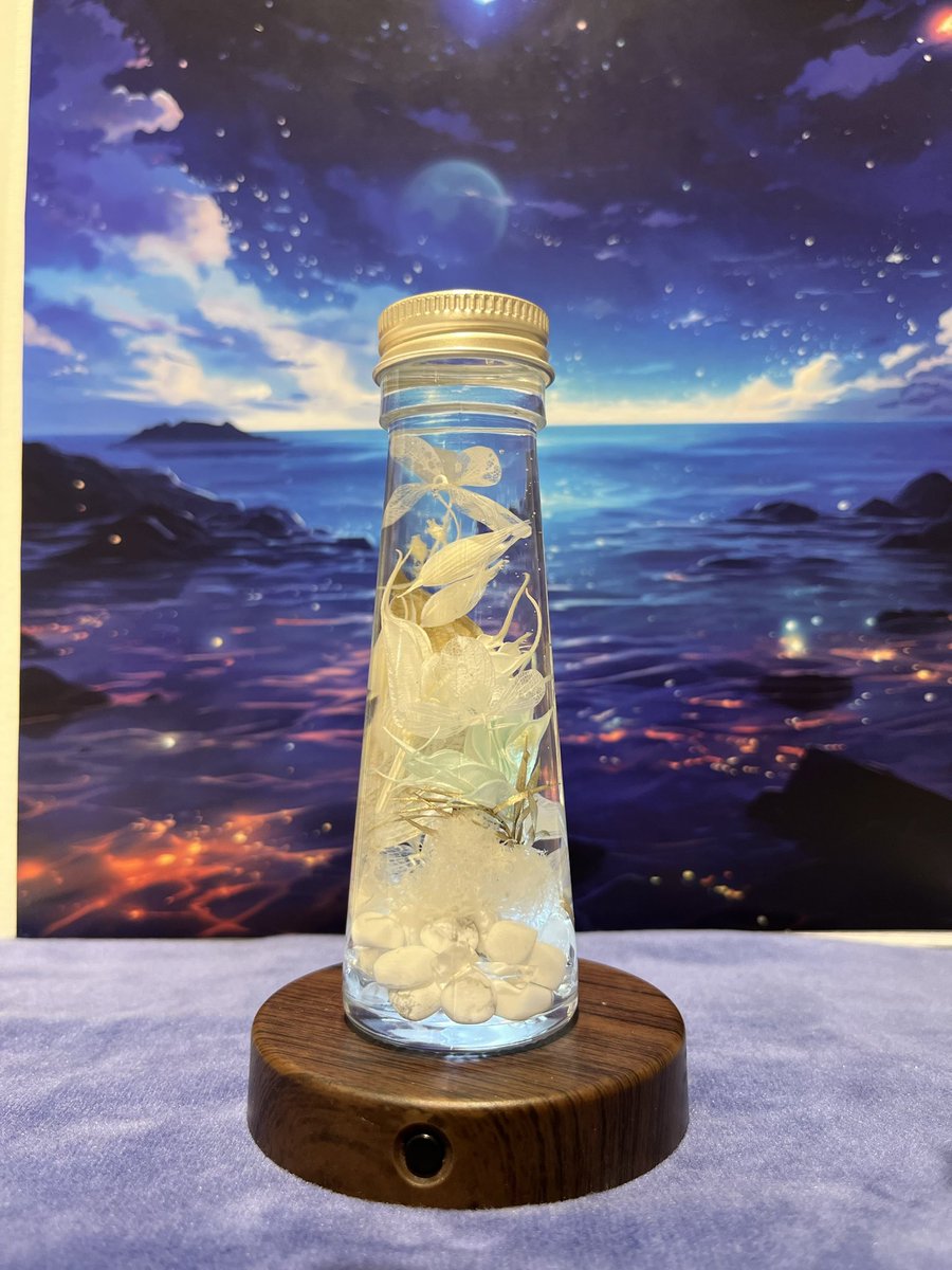 element_nari's tweet photo. 先日お創りした推しリウムのご紹介です🧚‍♀️♡

白を基調とした、とても綺麗な神々しい
推しリウムに仕上がりました✨️

お花選びも一緒���出来て
お話もとても楽しかったです🎶🥰

また創りたいと仰ってくださり嬉しかったです🩵✨️ https://t.co/sEAYwRoVxE