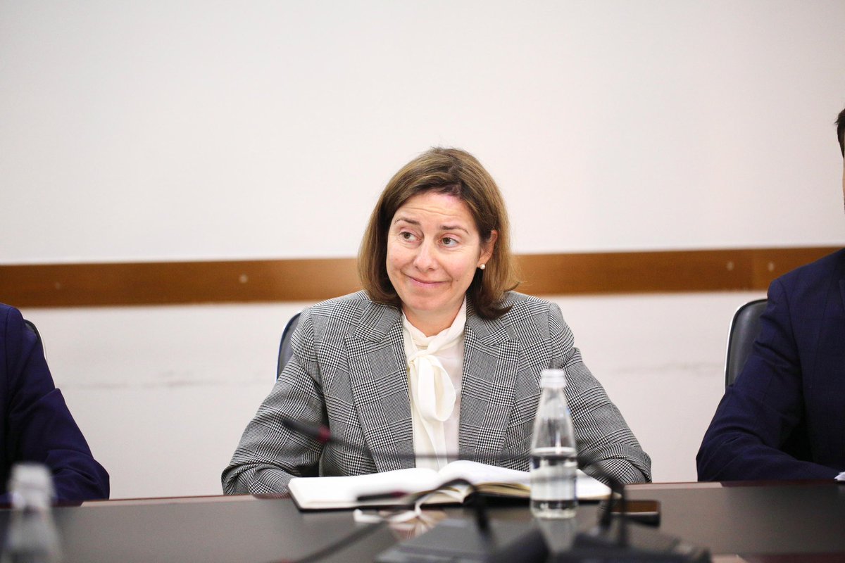 BGonxhja's tweet photo. 📊🤝 Takim me ekipin e FMN-së, znj. Anke Weber &amp; z. Sebastian Sosa, gjatë vizitës për Artikullin IV 2024 në Tiranë. Diskutuam mbi PPP-të &amp; ndërmarrjet shtetërore, sfidat dhe mundësitë për menaxhim më efikas e zhvillim ekonomik. 🇦🇱🌍 https://t.co/vhadvXtPkT