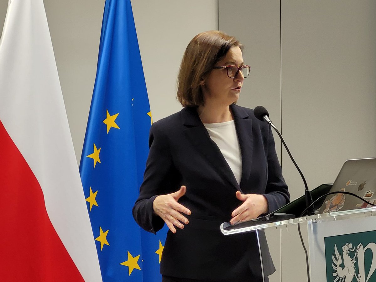 anitasowinska's tweet image. Gratuluję wyboru tematu konferencji #LIFEBIOBEST poświęconej bioodpadom. Tkwi w nich ogromny potencjał związany z gospodarką obiegu zamkniętego. Gminy powinny dzielić się dobrymi praktykami w tym obszarze. Zamknijmy obieg! @zerowaste_pl