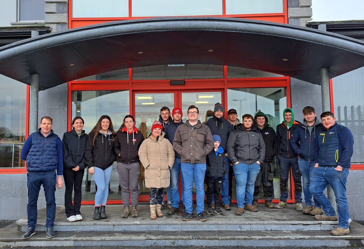 It was great to welcome students from the L5 and L6 Cert in Agriculture from Coláiste an Átha, Kilmuckridge for a tour of our mill in Goresbridge recently 🐏🐄🐔

Special thanks to Michael Phelan and Michael Butler from our team for giving a very informative tour 

#REDMILLSAgri