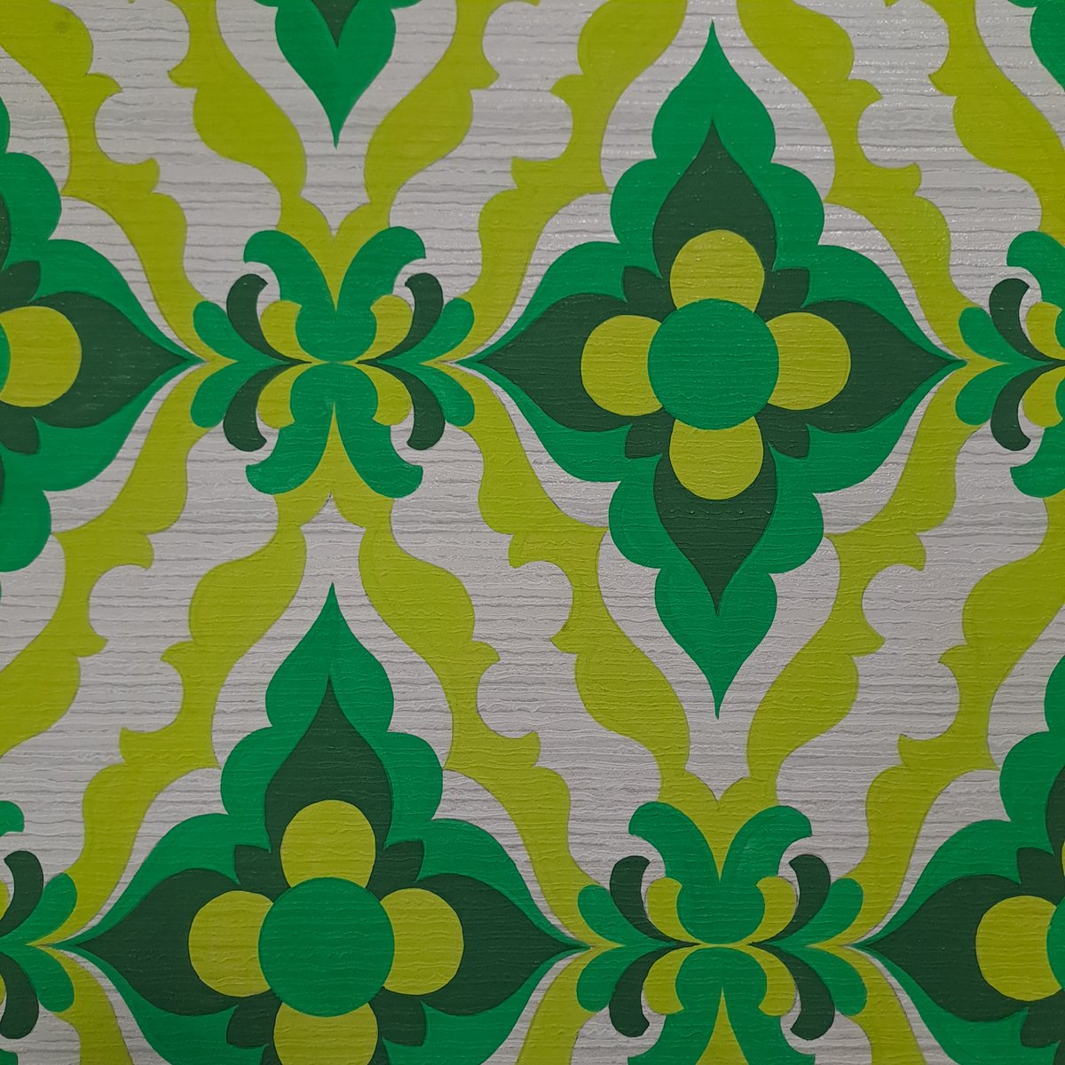 LancsArchives's tweet photo. Here are some lovely bright 1970's wallpaper designs for #EYADisco
There are four folios of these designs in total, which means there is a design for everyone! Be sure to tell us your favourite!
DDX 1849/12 is the collection of folios

#ExploreYourArchive #EYA #ArchivesCollection https://t.co/PDT9o6hmmM