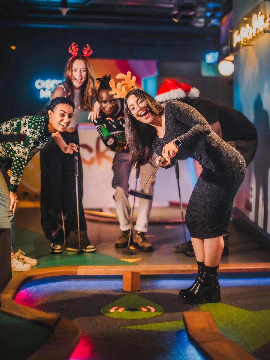 Get your Christmas sorted early🎅⛳ 
Round up your friends, family or colleagues! Our festive packages mean your Christmas visit is all wrapped up and ready to go from the moment you arrive.
Plan your party here: puttshack.com/uk/christmas-p…