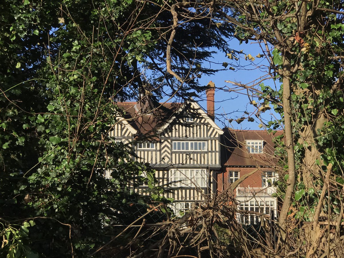 Always a shame to see a tree fall but the silver lining is this lovely view of Goddington Manor <a href="/BromleyBuzz/">Bromley Buzz</a> <a href="/idverde_Bromley/">Bromley Parks</a>