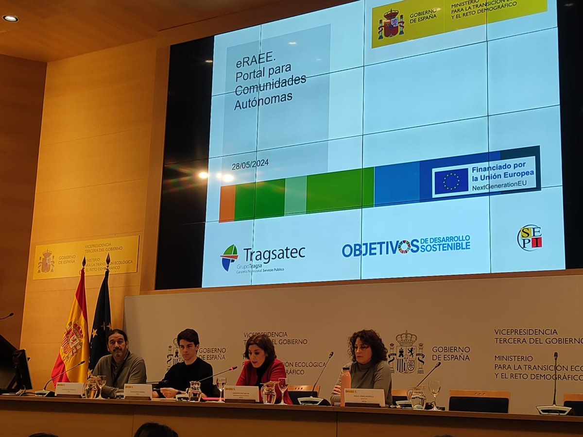FAELinforma's tweet photo. Hoy asistimos a la Jornada de presentación de la #PlataformaElectrónica de Gestión de #RAEE del @mitecogob
#economiacircular #desarollolocalsostenible #comercioverde #distribucionelectro https://t.co/3pvkrp0Jxz