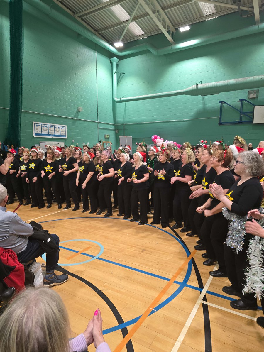 Springhill Hospice held their annual Christmas Fair in our Sportshall. It was a fantastic day attended by the mayoress of Rochdale and hundreds of members of the community braved the weather conditions to help support @springhillhospice ❤️