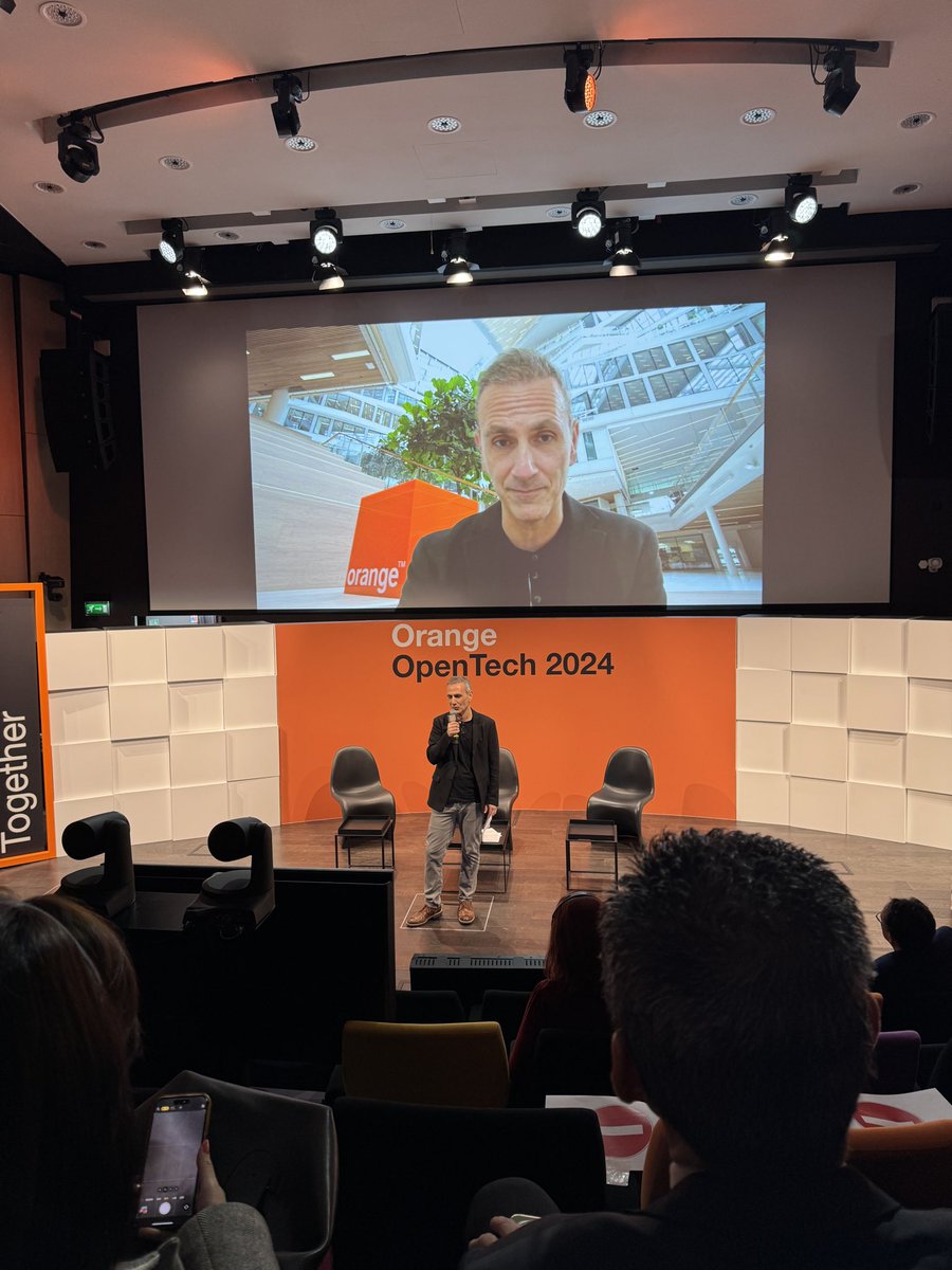 christopherufin's tweet image. From #OpenTech main stage
@bruno_zerbib, CTIO of @Orange, showcases his #AI clone: mind-blowing!