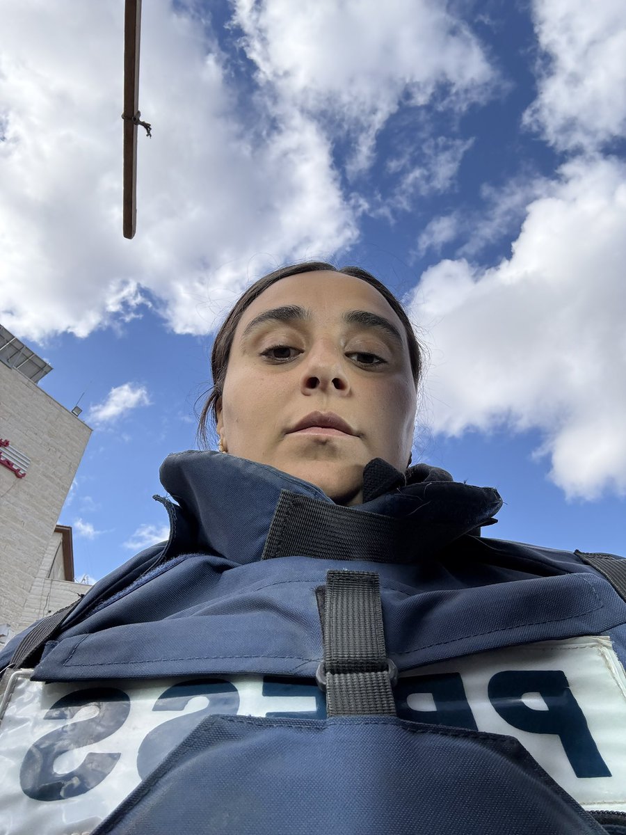 Hind_Gaza's tweet image. I did not choose reporting - reporting chose me. 

Gaza | 416 Days