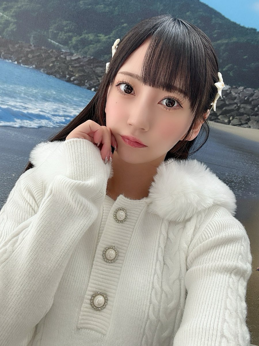 ナナカケル8日目🫧

遠方や海外からも来てくださる方が
とても多くて嬉しいです🥹🫶
在廊も8日目なので声量大きめの自分、
さすがに喉が枯れてきました！笑
声が聞き取りにくかったらごめんね…！

初の写真展もあと2日！
明日、明後日も待ってますね~💗 https://t.co/gFFoIgcpaR