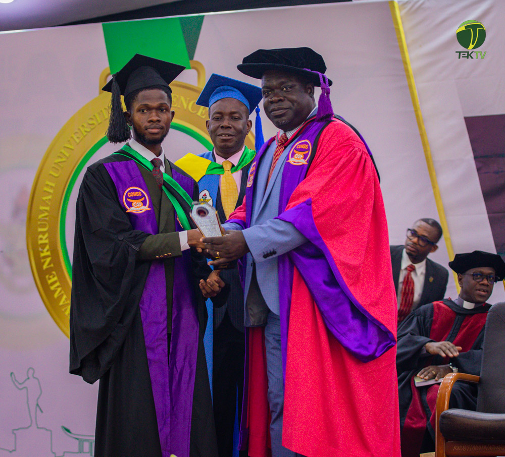tektvgh's tweet photo. Valedictorian for the College of Humanities and Social Sciences.

Agyenim Boateng Michael graduating with CWA of 84.56 https://t.co/f1T4vkQ7ul