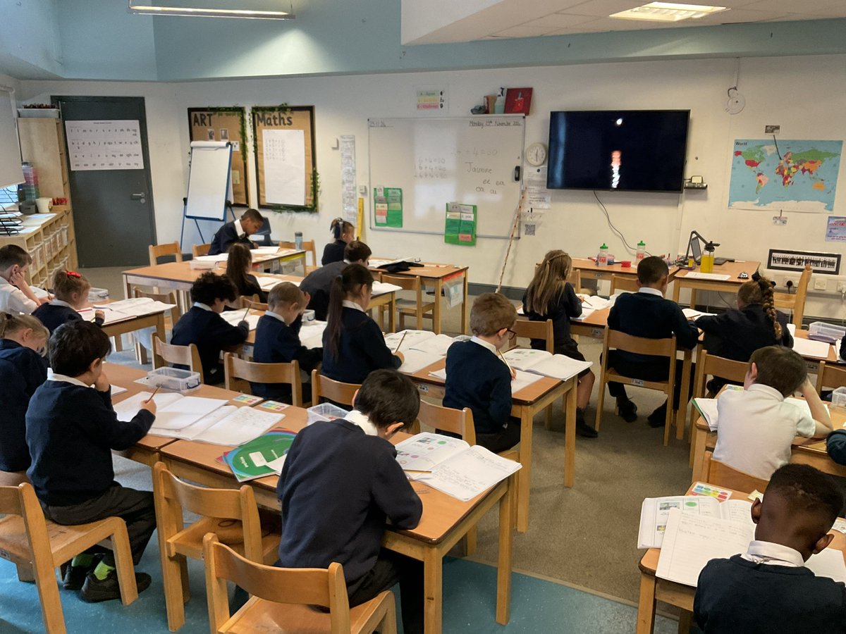 Year2ECroxteth's tweet photo. Some brilliant independent writing happening in year 2. @CroxtethC https://t.co/r3ziLJEMtr