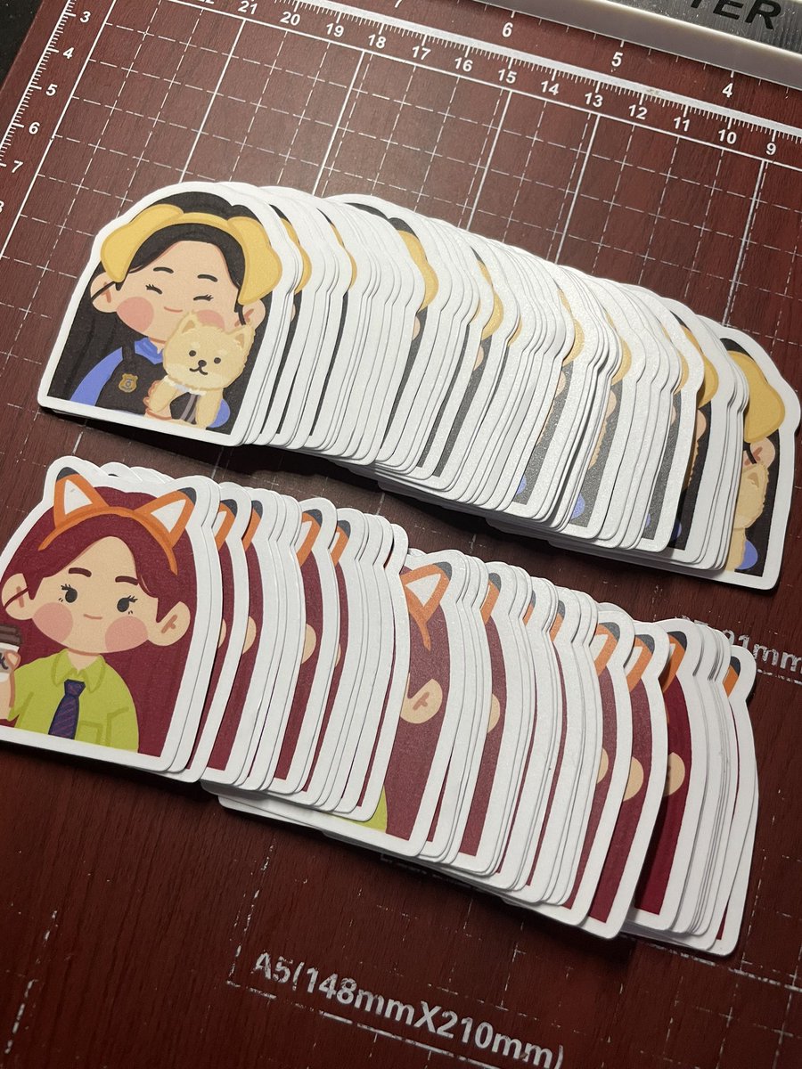 #PRINTSBY9TEEN   

Die cut stickers ; matte

- dm us to inquire   

t. kpop ppop concert event ph wts lf hand banner prints printing services service