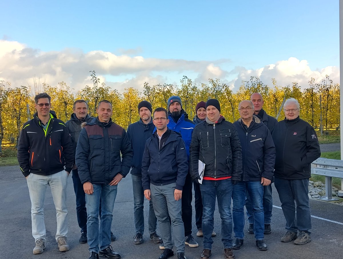 Nacherntephysi1's tweet photo. Special thanks to #LGVA Müncheberg, @Anne Greiser, and Dr. @Andreas Winkler for the warm hospitality and meaningful exchanges. 🙏

#Postharvest #Obstbau #Innovation #SustainableFarming #Brandenburg https://t.co/0p51Ftt0ve