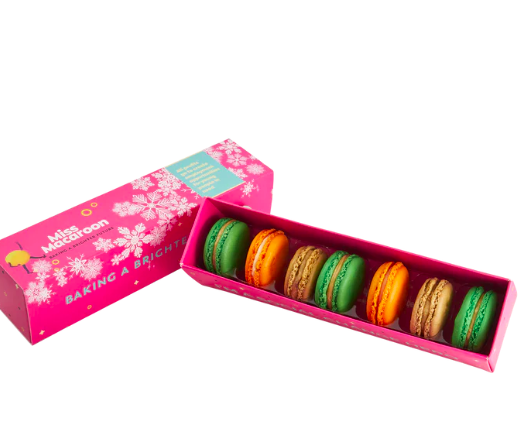 🎄✨ This Christmas, give the gift of indulgence with Miss Macaroon’s Christmas Macaron Boxes! 🍪🎁

Filled with festive flavors &amp; a dash of holiday magic, our beautifully curated boxes are the perfect treat for loved ones (or yourself 😉).

Order now🎅 
missmacaroon.co.uk/products/chris…