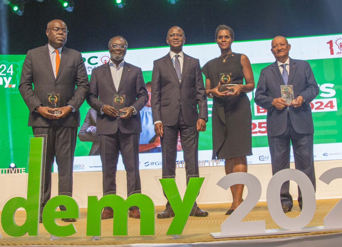 alainyaokouadio's tweet photo. Lorsqu'il y a 10 ans nous lancions la Business Plan Competition, nous étions à mille lieues de nous imaginer l'impact que celle-ci aurait sur le tissu entrepreneurial ivoirien 10 ans plus tard.
Remerciements à la @Cgeci_Officiel pour cette belle marque de reconnaissance. https://t.co/uaXzH80c1C
