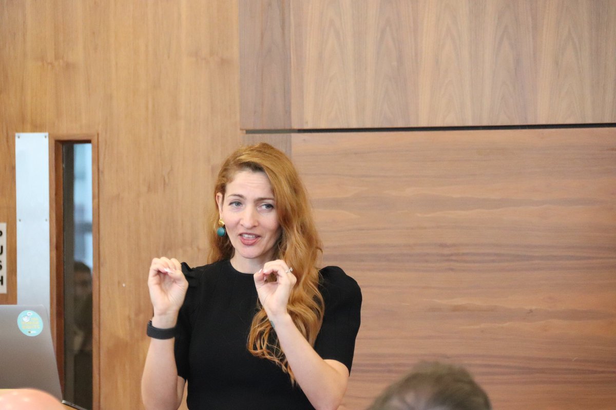 Sofiya Kalinova BL tweet media