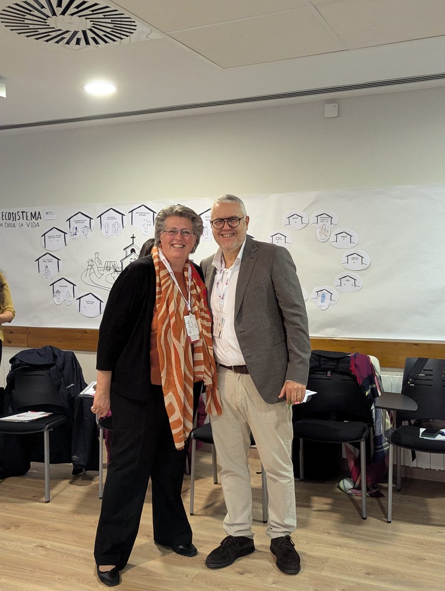 MaristesCat's tweet photo. El #ViaProject de #DiktyaFoundation ha començat la seva 1a trobada presencial a Madrid (Los Negrales) amb 14 congregacions i organitzacions. Volem fer un diagnòstic dels reptes i oportunitats dels propers anys en la generació d'entorns segurs de bon tracte i lliures de violència. https://t.co/BjEjdRFNka
