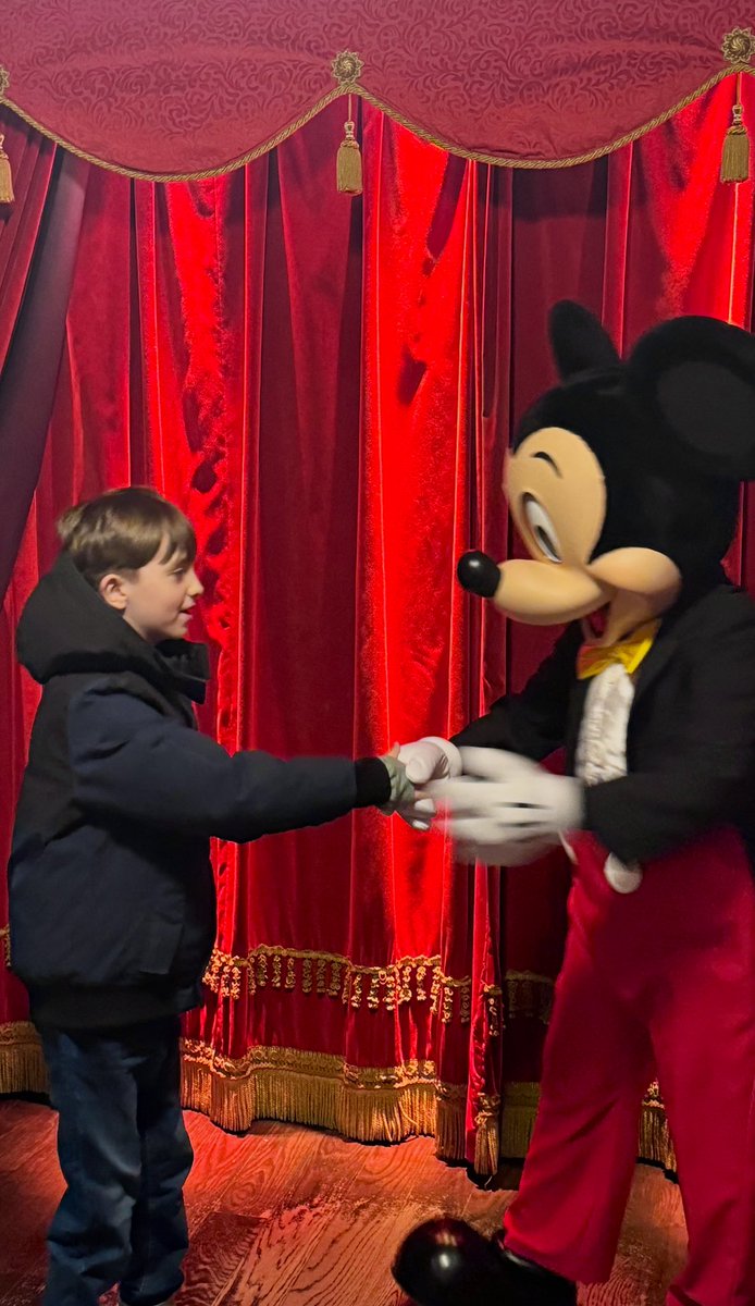 Aww 10years apart ❤️ he loves this mouse 😍