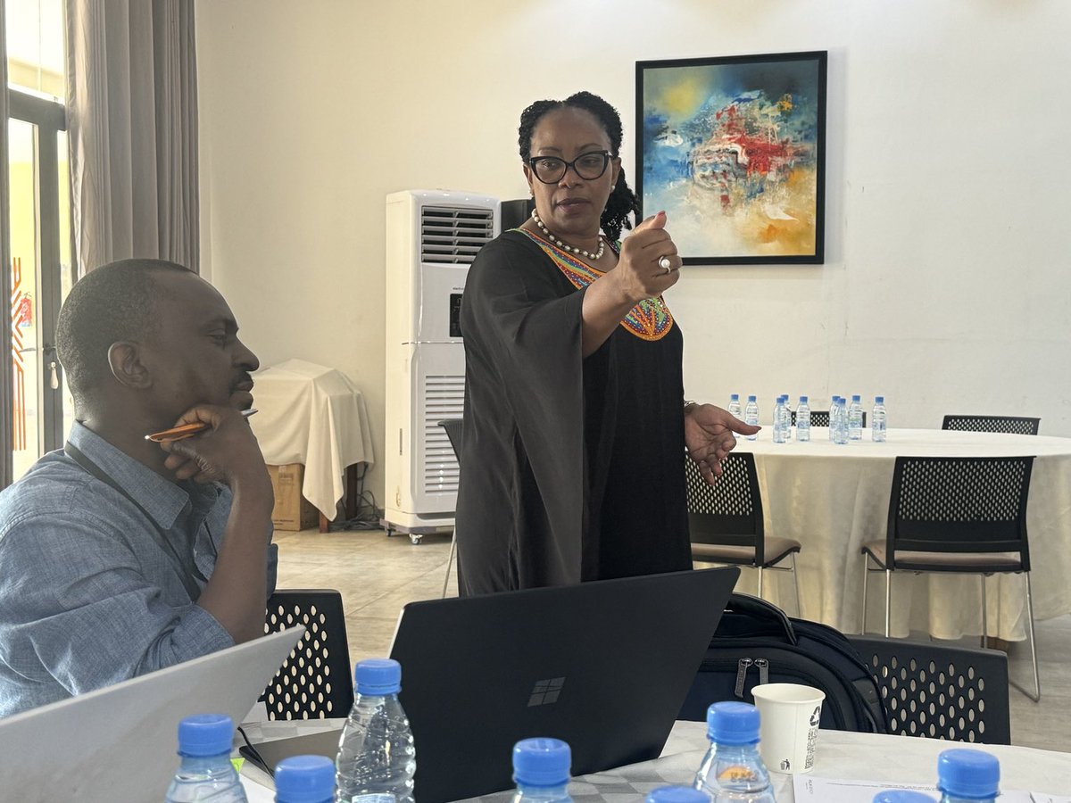 Today Hon Sicily Karuiki, a former Minister of Health in Kenya shared excellent tips about closing the gap between research leaders and policy makers! Both groups must be intentional and committed to close this gap for Africa to realize vision 2063 #Thanks to AREF#