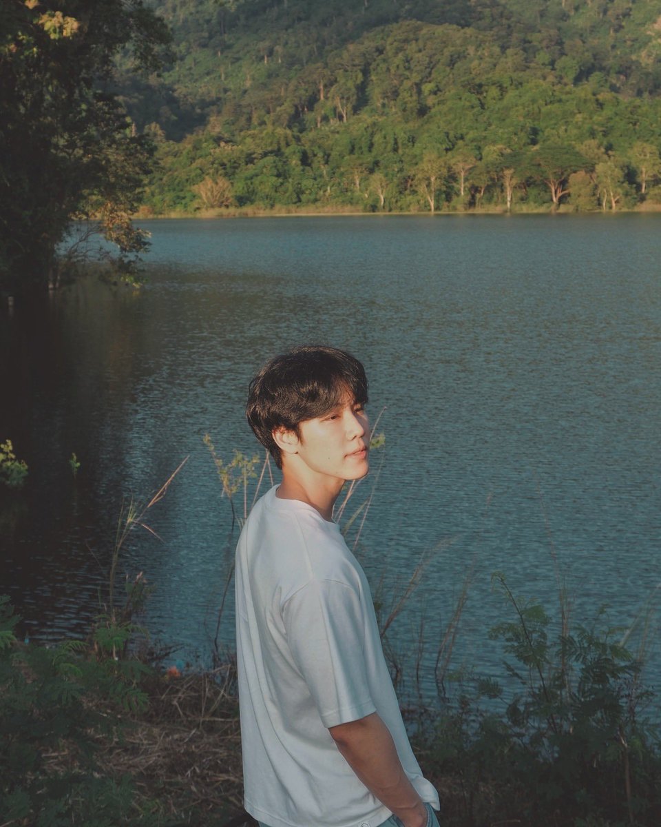 TheoryofYinWar's tweet photo. IG warwanarat 

⛅️ 🌱 ツ

#หยิ่นวอร์ #warwanarat @warwanarat https://t.co/OOfFWLhRno