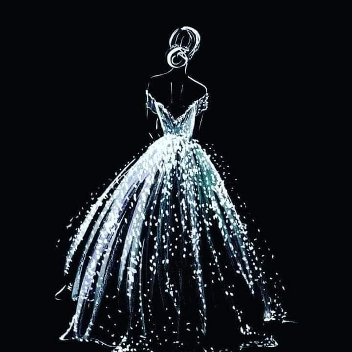 🍒🍒🍒
هناك من يرانا شمساً
 والسماء غائمة
     نحن نراه  قمرا
             والليالي مظلمة
قد تظن أنك على هامش الحياة  
 بينما أنت شمس تشرق بقلب أحدهم
 و لأجلك يبتسم 
فلا تشد على يد من أراد الرحيل
لأن البقاء رغبه 
       والبقاء دون رغبة حياه زائفة
حياه مليئة بالمجاملات 
🍒🍒🍒