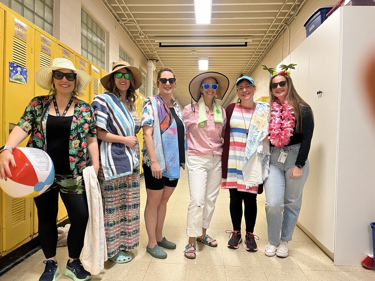 🎵”Everybody's gone surfin'
Surfin' U.S.A.”🎵stmaryselem are getting their beach on for underground spirit week! <a href="/MrCantwellNLESD/">Leon Cantwell</a> <a href="/barboursme5/">Stacey Barbour</a> <a href="/MsFinnSME/">Amy Finn</a> <a href="/MrFloodPE/">Aaron Flood</a> <a href="/shainavs/">Shaina</a>