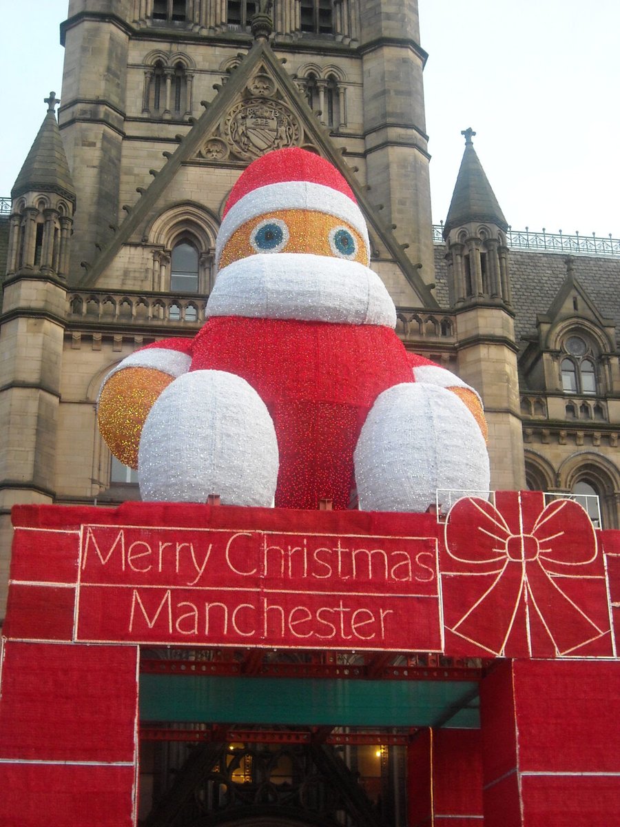 Maylor's tweet photo. Best #Manchester Santa?
Vote below. https://t.co/lxrXfub5Q3
