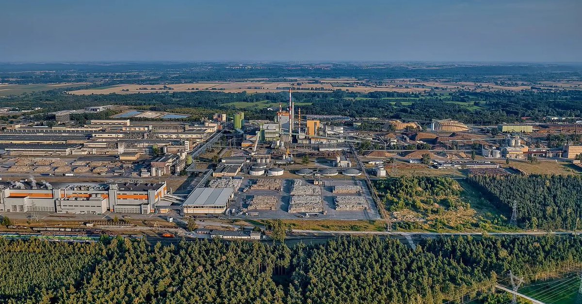 Otra gran #inversión de 95 M€ en su fábrica de cartón ondulado del consorcio mundial Mondi en Polonia, en la fábrica situada en Świecie, en la voivodia Kujawsko-Pomorska. La #modernización aumentará la capacidad de #producción del kraftliner en 55.000 toneladas al año.