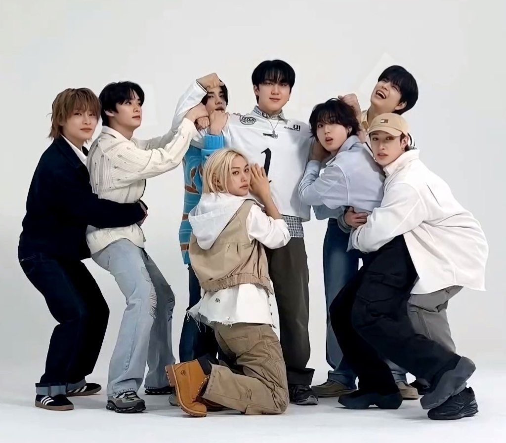 binnilogy's tweet photo. changbin being the biggest skz shipper

— a thread https://t.co/DxHHmqUEZE