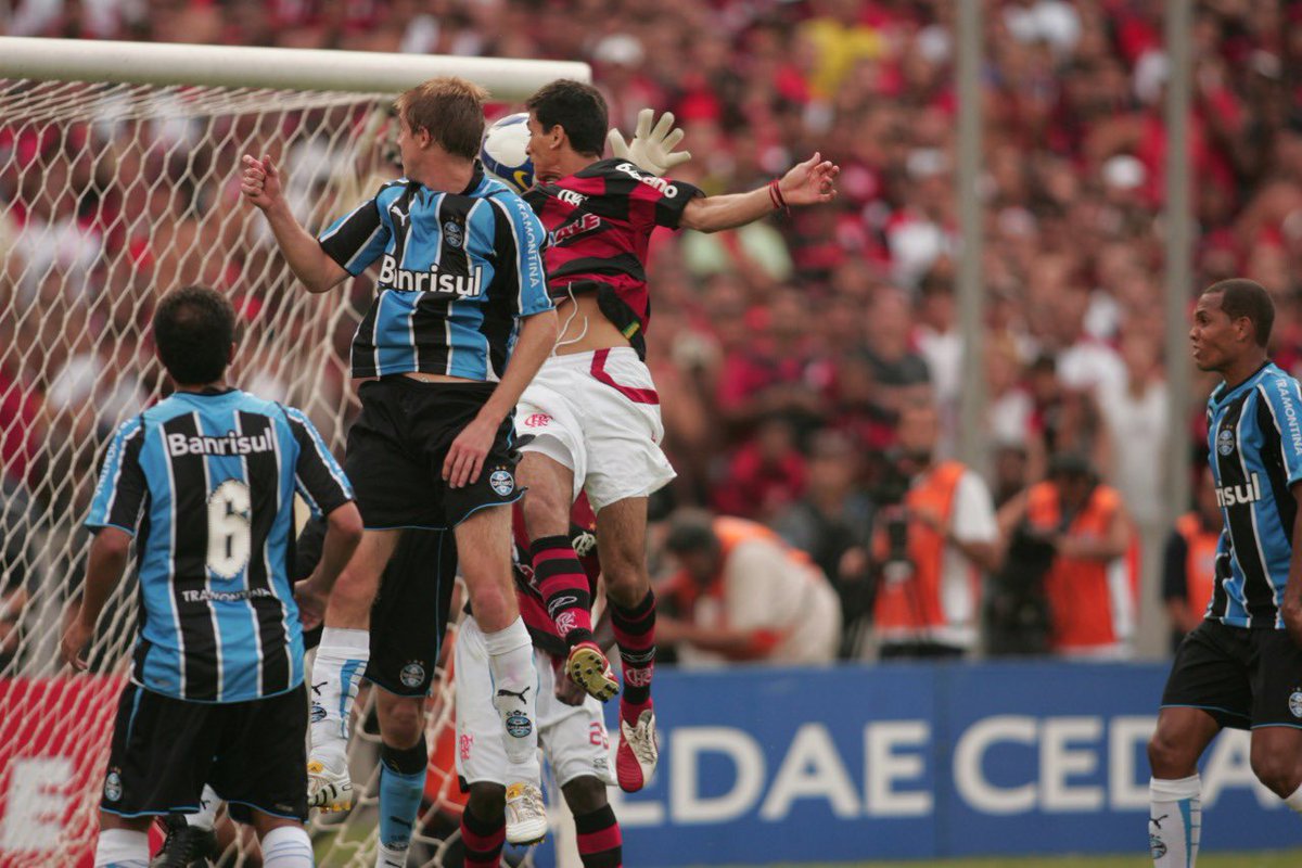 Flamengo's tweet photo. O GOL DO HEXA! ❤️🖤

Hoje celebramos o ídolo Ronaldo Angelim! 

#CRF 

📸 Gilvan de Souza https://t.co/fTYWF44waA