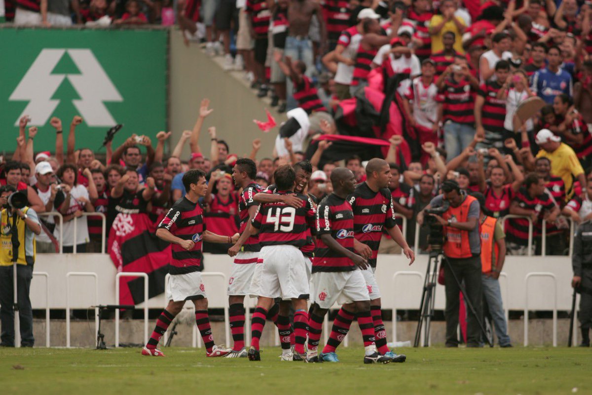 Flamengo's tweet photo. O GOL DO HEXA! ❤️🖤

Hoje celebramos o ídolo Ronaldo Angelim! 

#CRF 

📸 Gilvan de Souza https://t.co/fTYWF44waA