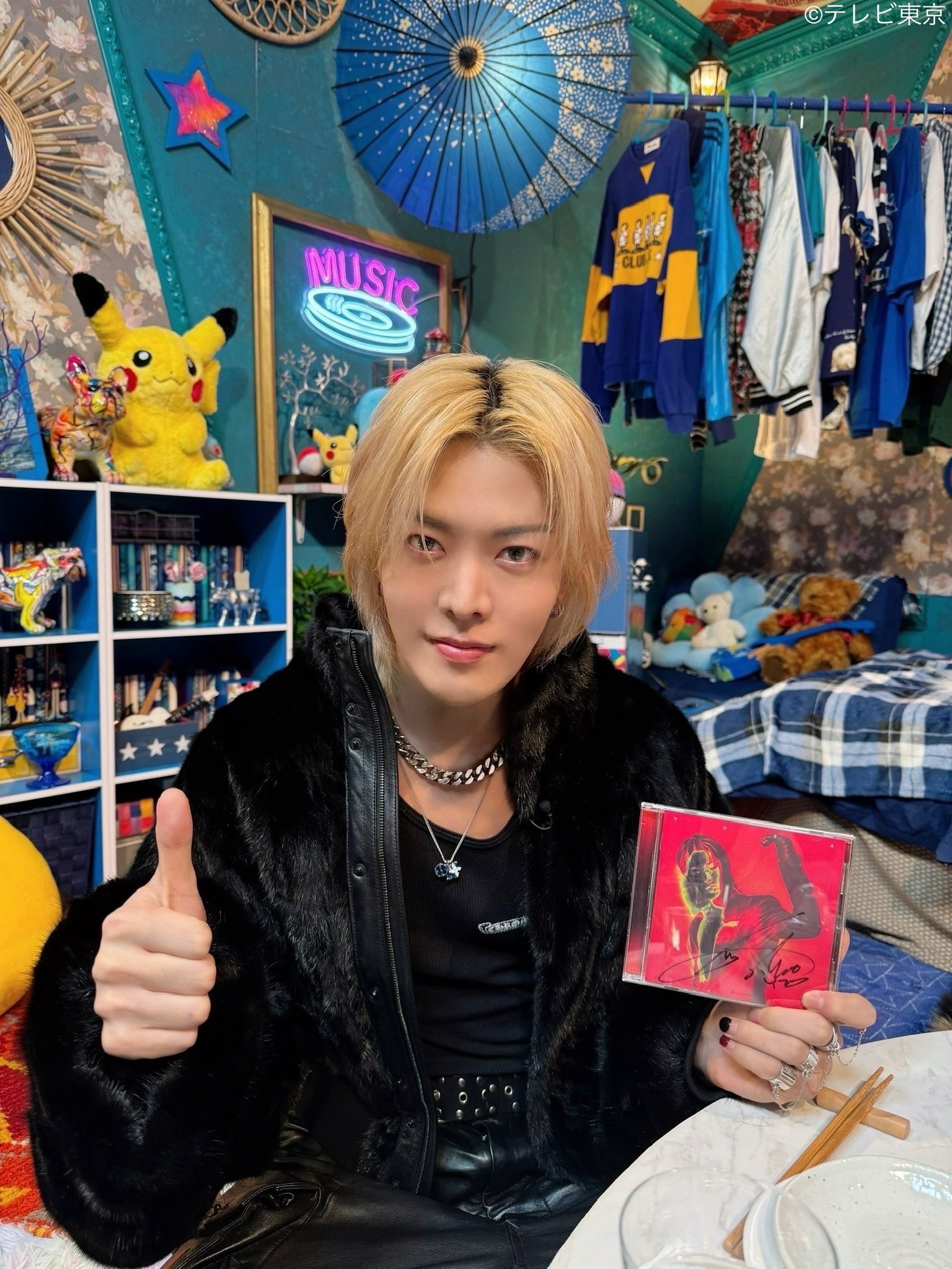 b (@n_j_0813_) / X