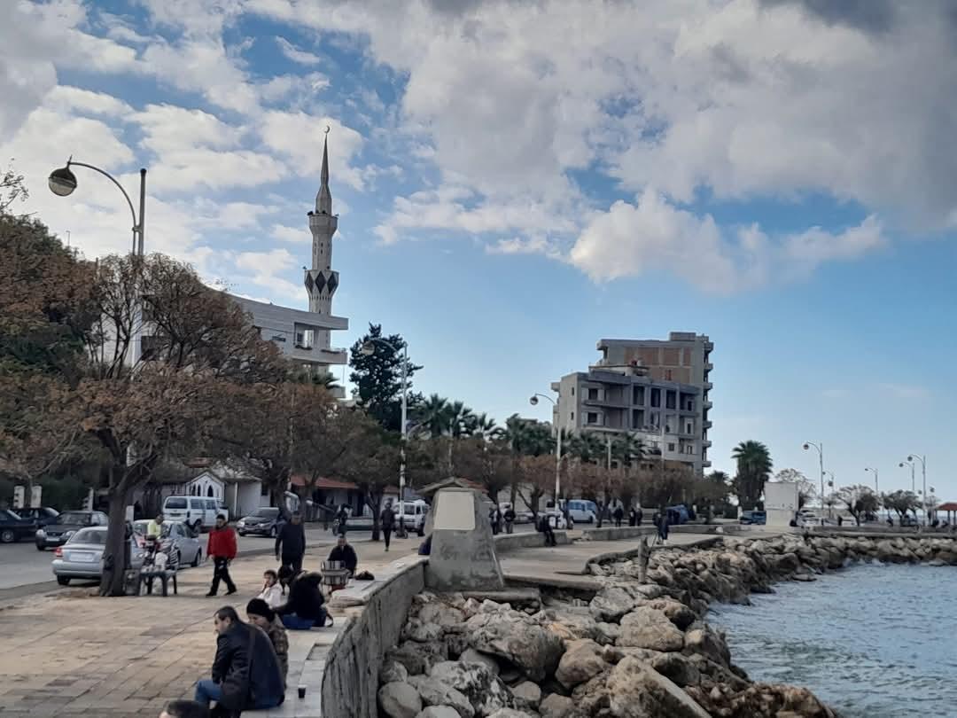 لقطات مباشرة من #بانياس 💙🥺😍

مساكم 💙💙