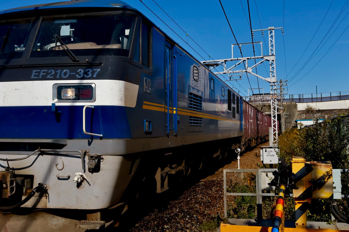 OONOHIROYUK1's tweet photo. 2024年3月25日
JR貨物 EF210-337
#琵琶湖線 #東海道本線 #草津駅
#jr貨物 #ef210 #ef210337 #貨物 #貨物列車 #jr貨物ef210形電気機関車 #jr西日本
#滋賀県 #草津市
#canon #eos #eosr10 #canoneosr10 #canonr10 #my_eos_photo #my_eos_photos https://t.co/fYO4AOFKIS