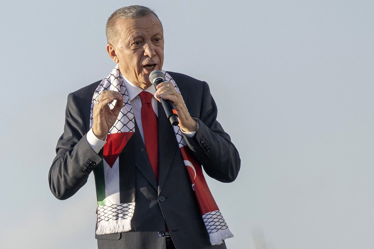 Jan_Fidan's tweet photo. الرئيس #أردوغان مخاطبا النساء الفلسطينيات : لن نتردد في الدفاع عن حقكن الأساسي في الحياة دون أن نأبه بضغوط اللوبي الصهيوني 🥺🇵🇸 https://t.co/g9hbicQMao