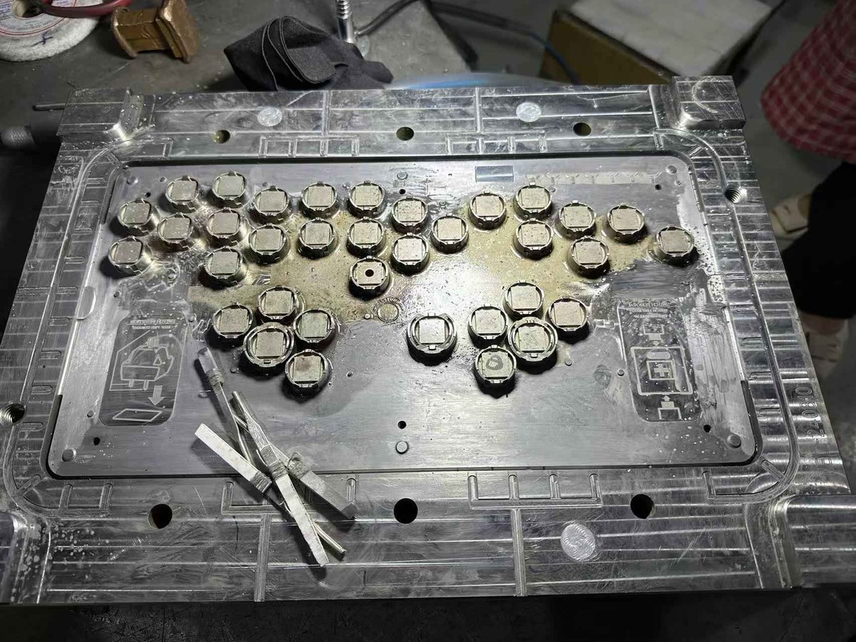 LimitLabsInc's tweet image. Hey y'all we just posted an update over on the Kickstarter page!
This month we talk about tooling progress and some updates to testing hardware that will ensure quality in our production
Here's some of the pictures of our support panel tooling!