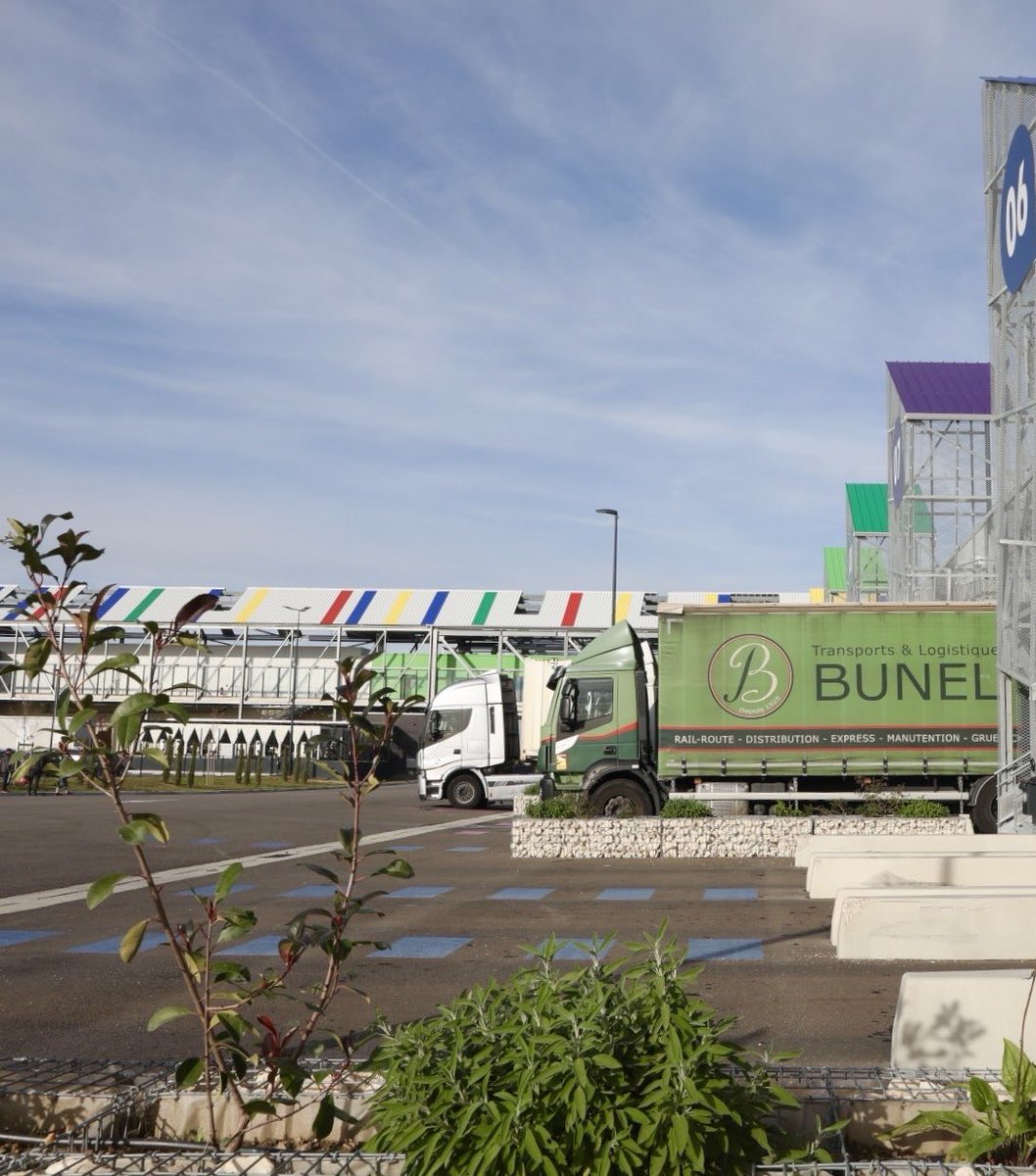 Nouvelle preuve de soutien envers les agriculteurs et producteurs de notre territoire !  

Aujourd’hui, nous inaugurons le pôle logistique du MIN à Châteaurenard.🥬

Cette nouvelle infrastructure va renforcer la filière agroalimentaire locale et dynamiser les circuits courts.