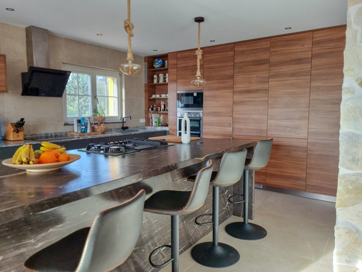 OliveGroves's tweet photo. 749,950€ OTO - Elche - Las Bayas
This luxurious villa, designed by a Swiss architect and constructed with premium materials imported from Germany. From the moment you step inside, you'll be captivated by the seamless flow and ambiance of this home. #luxuryvilla #elche #spain https://t.co/f0yCCyQcYF