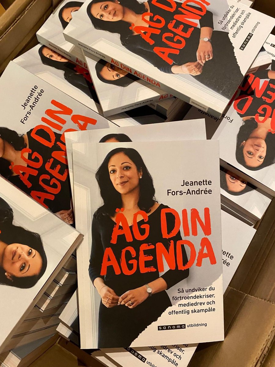 Julklapp till din ledningsgrupp? Då kan jag varmt rekommendera den här matnyttiga presenten. Det tycker också BTJ (tidigare Bibliotekstjänst) som ger boken betyget “Briljant” – 5 av 5 möjliga. #krishantering #medieträning #mediedrev #kriskommunikation #förtroendekriser