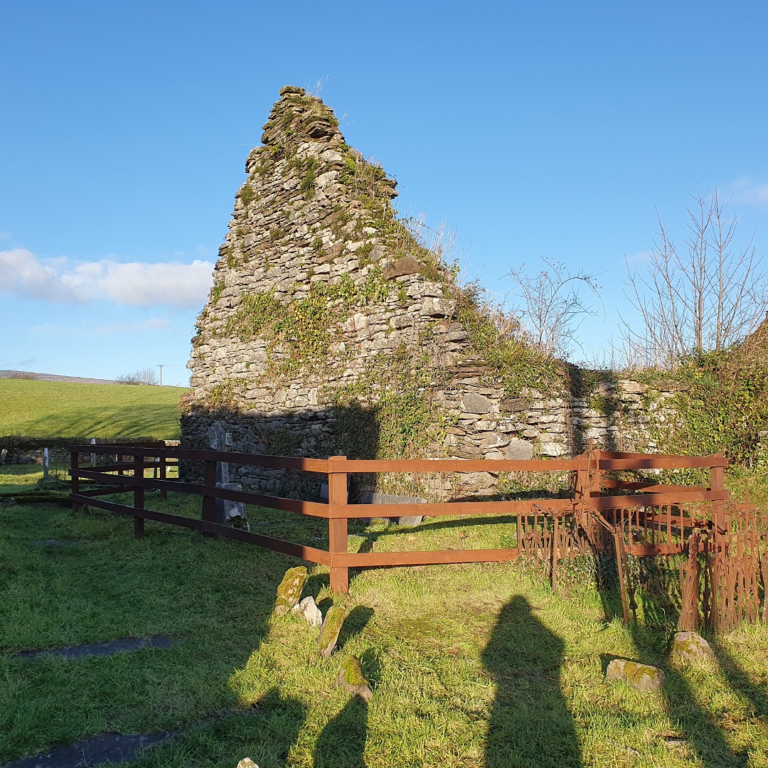 #Kilgarvan #CommunityEmployment painting a fence today at the Old Burial Ground
#Cemetery