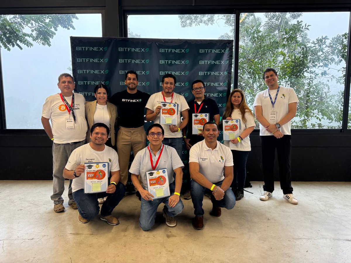 ¡Celebrando la próxima generación de desarrolladores Lightning en el País del Bitcoin! 🇸🇻⚡

Felicitaciones a los graduados de <a href="/torogozdev/">Torogoz Dev 🇸🇻</a>: Nelson García, Bruno González, Jury Cruz, Daniel Saravia, Luis Escobar e Ivette Lara.

¡Juntos, estamos impulsando #Bitcoin en El Salvador!